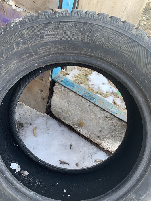 Продаю резину зимнюю бу