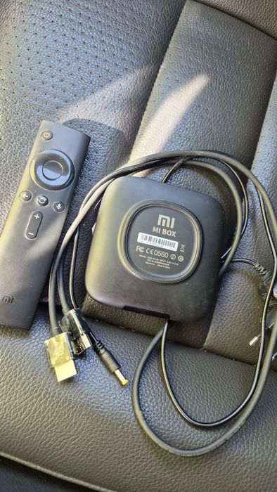 Продам Андройд приставку Xiaomi tv box