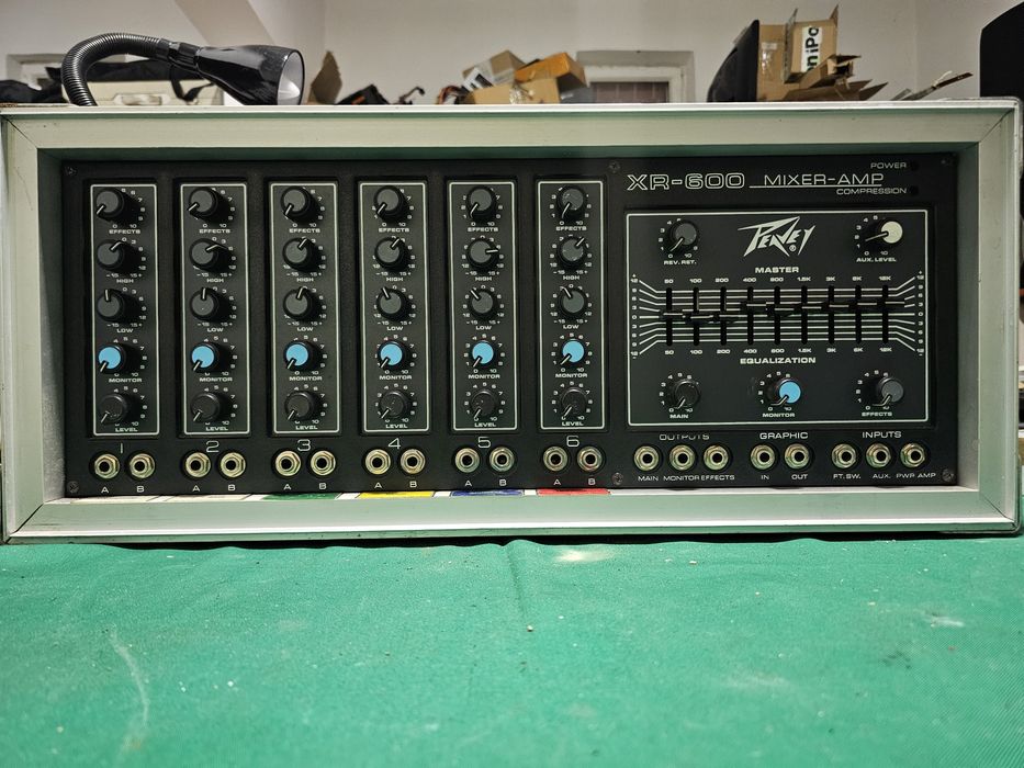 Mixer vintage  raritate Peavy xr 600 400B personalizat 1978