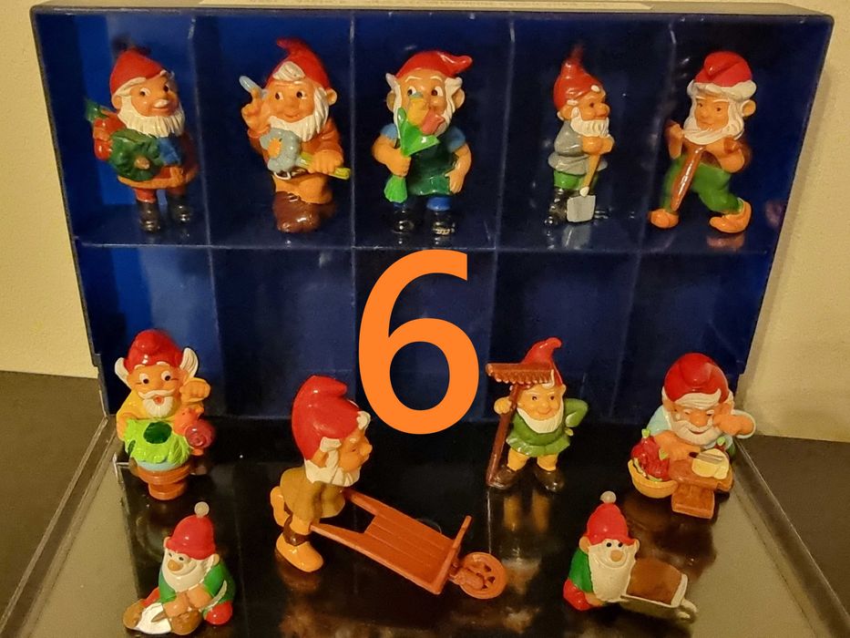 Lot Kinder 71 figurine, colectii din anii 80-90