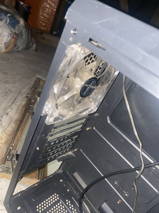 Arcasa pc gaming negociabil
