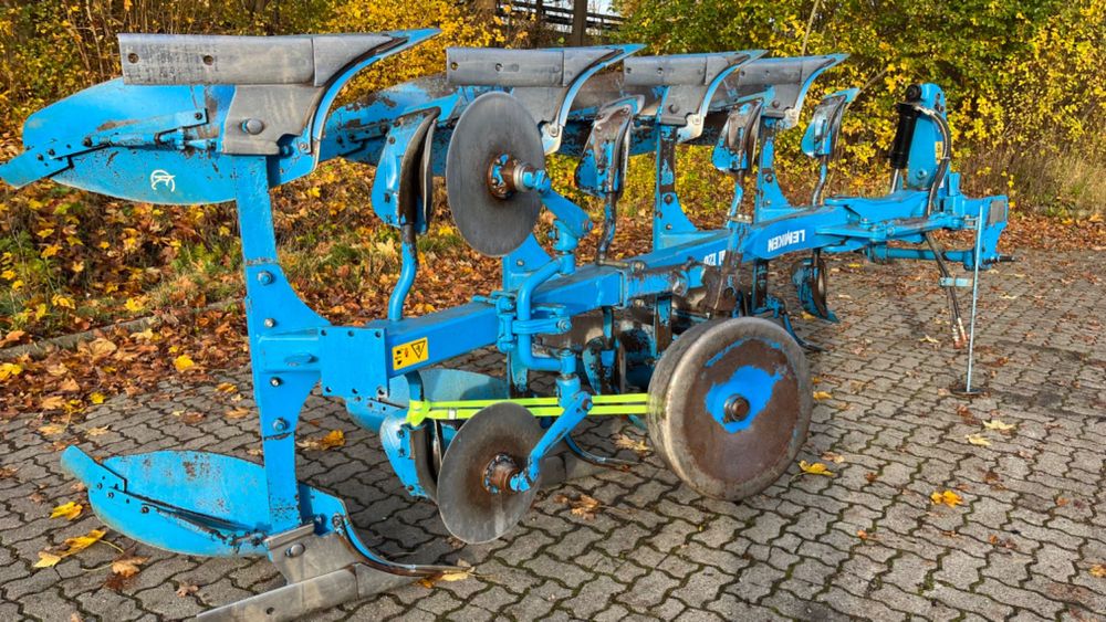 Lemken Opal 120 Omoch Plug Case Puma, Claas Arion Belarus tortadi