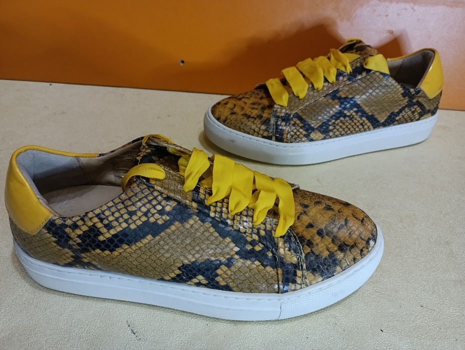 Кожени сникърси N 40 - 29 лв