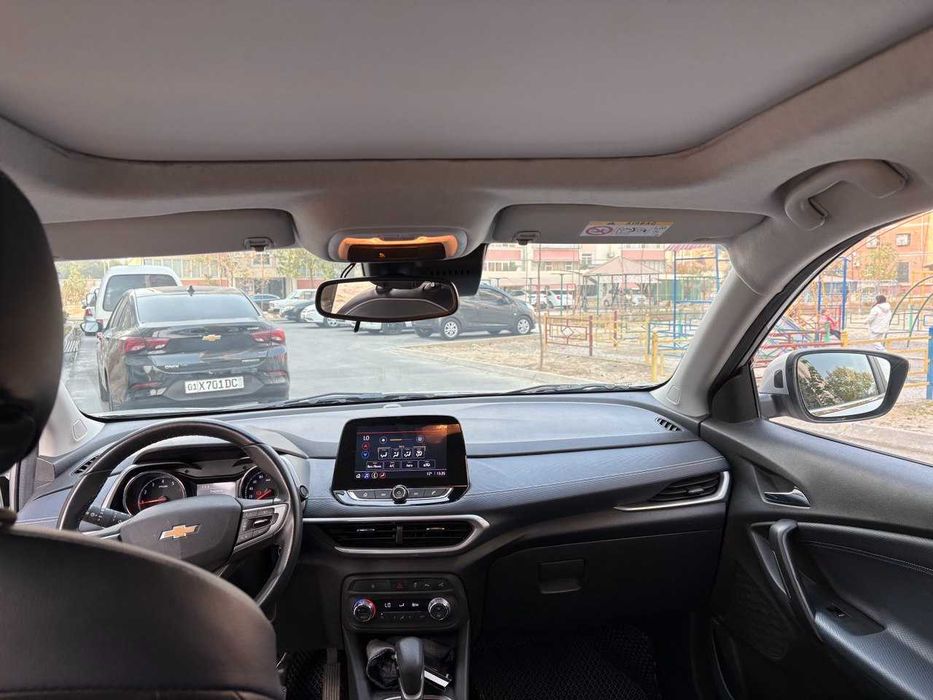 Yangi holatda, Chevrolet Tracker 2 (Premier plus) sotiladi