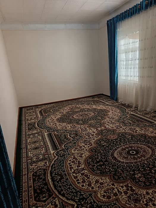 8 Sotiqli hovli sotiladi srochno