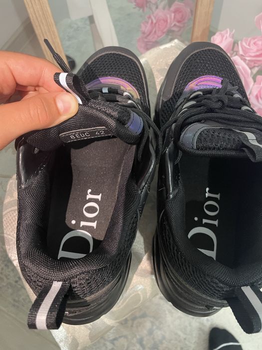 Dior b22.