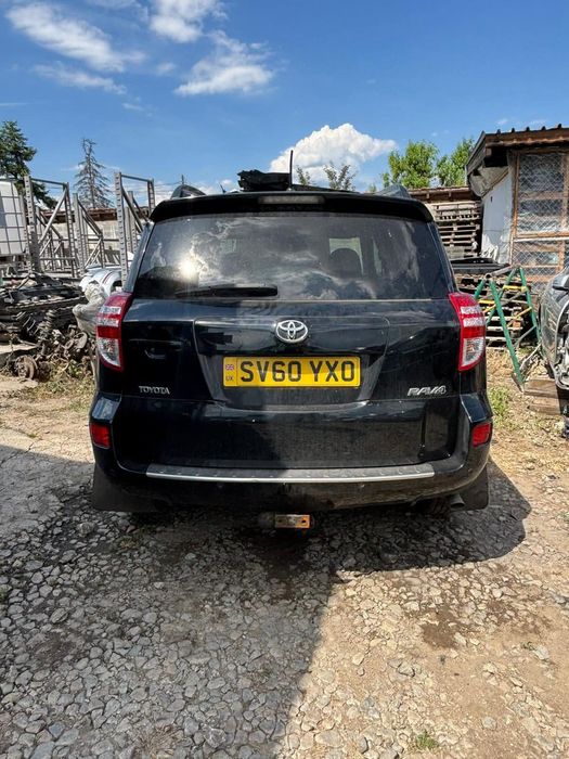 Toyota Rav4  2.2 150hp  2010г САМО НА ЧАСТИ