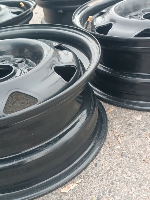 Диски на АУДИ 80/100 4 шт