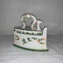 Caseta bijuterii in forma de calcator din maiorica portelan