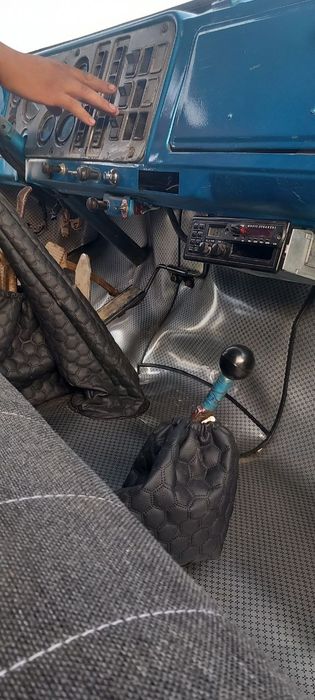 Zil 130 vadavoz sotiladi ishga tayyor