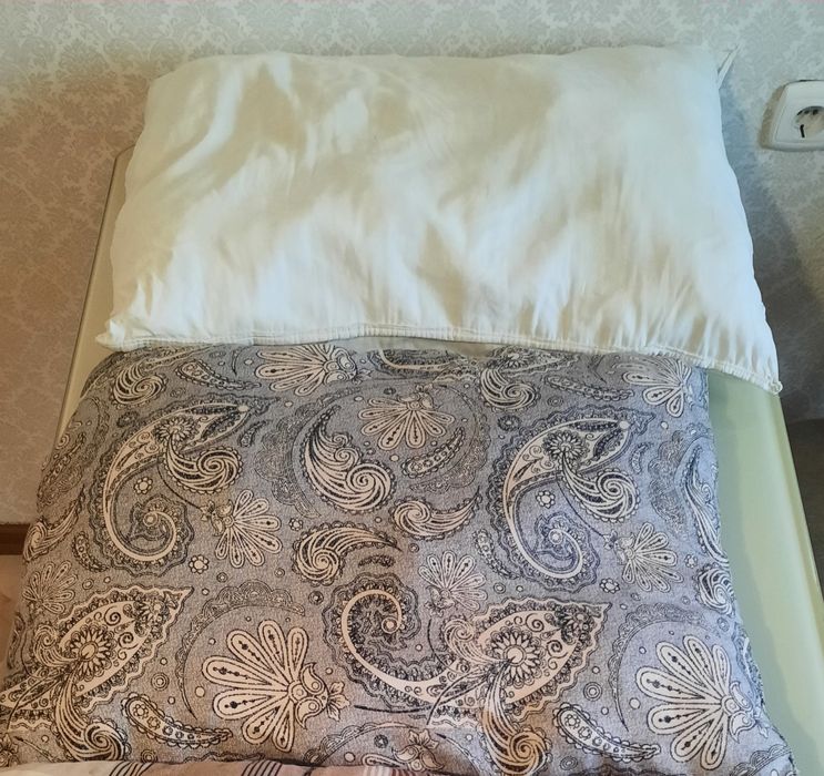 Подушка 50 на 70 см, 2 штуки