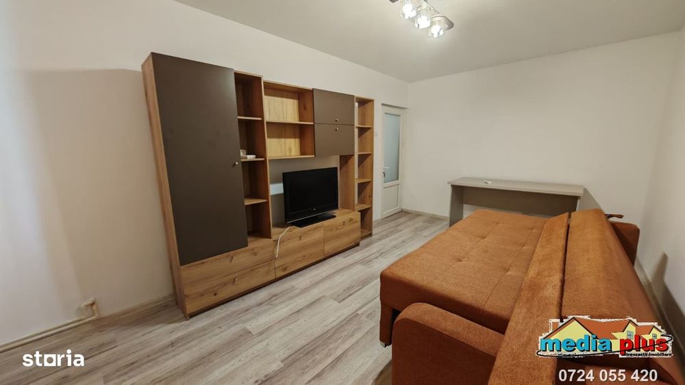 Apartament 3 camere decomandat – Micro 17