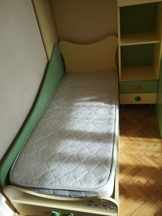 Vând mobilă dormitor copii