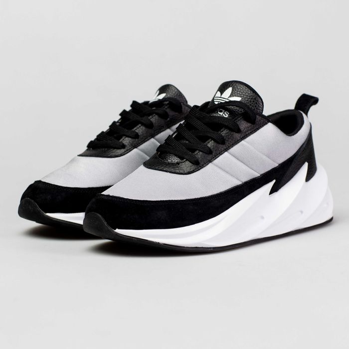 Мужские кроссовки