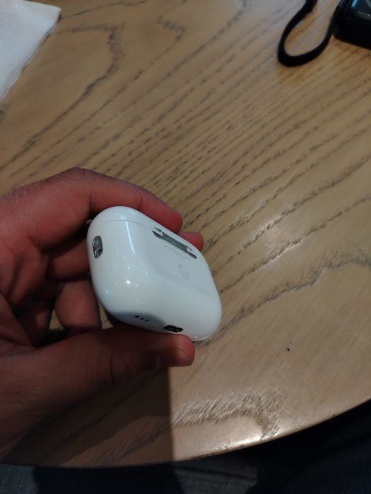 AirPods pro zaryadi bemalol 4 5 soatga yetadi