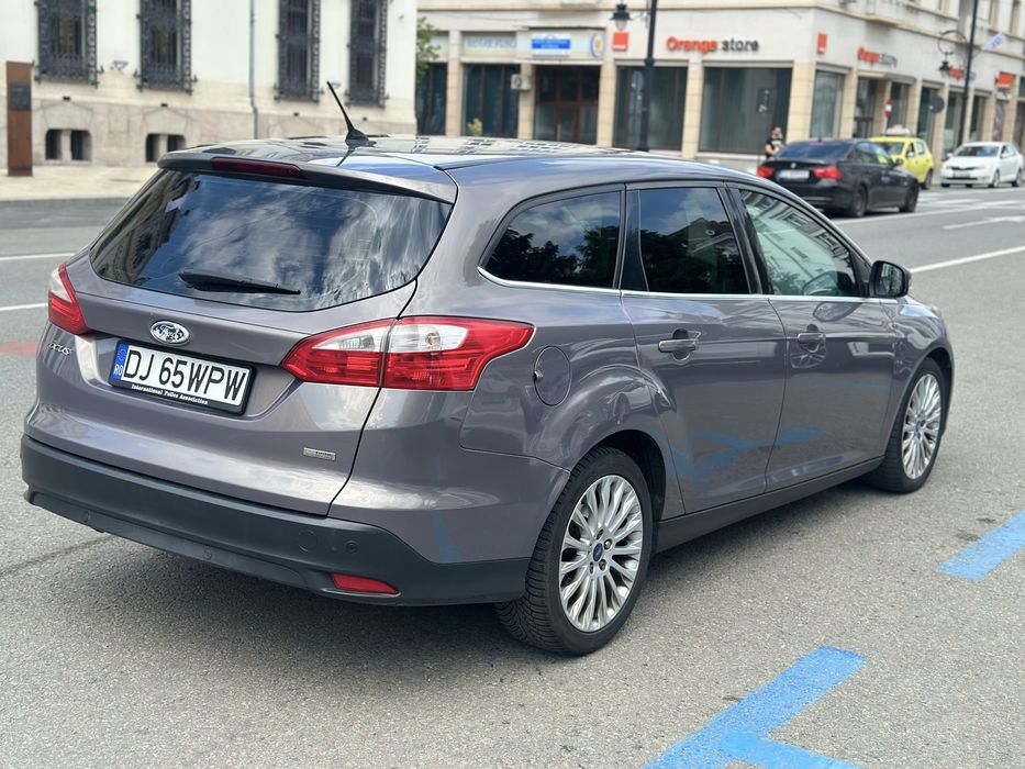 FORD Focus 2012 — imagine 5