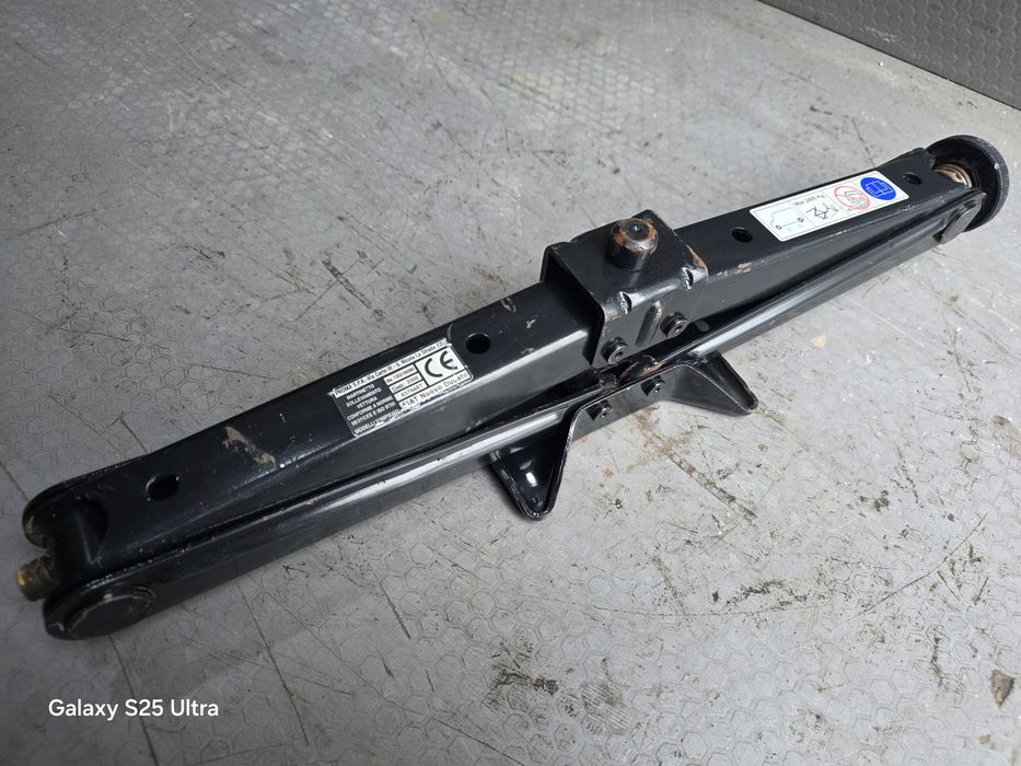 Оригинален крик Fiat Ducato, Peugeot Boxer, Citroen Jumper