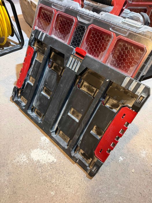 Система пакаут Packout Milwaukee, сак, раница, куфар с колела