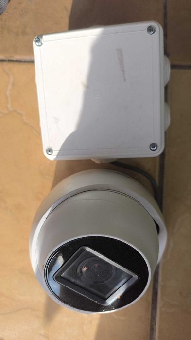 Lot echipamente securitate - alarma, supraveghere video, control acces