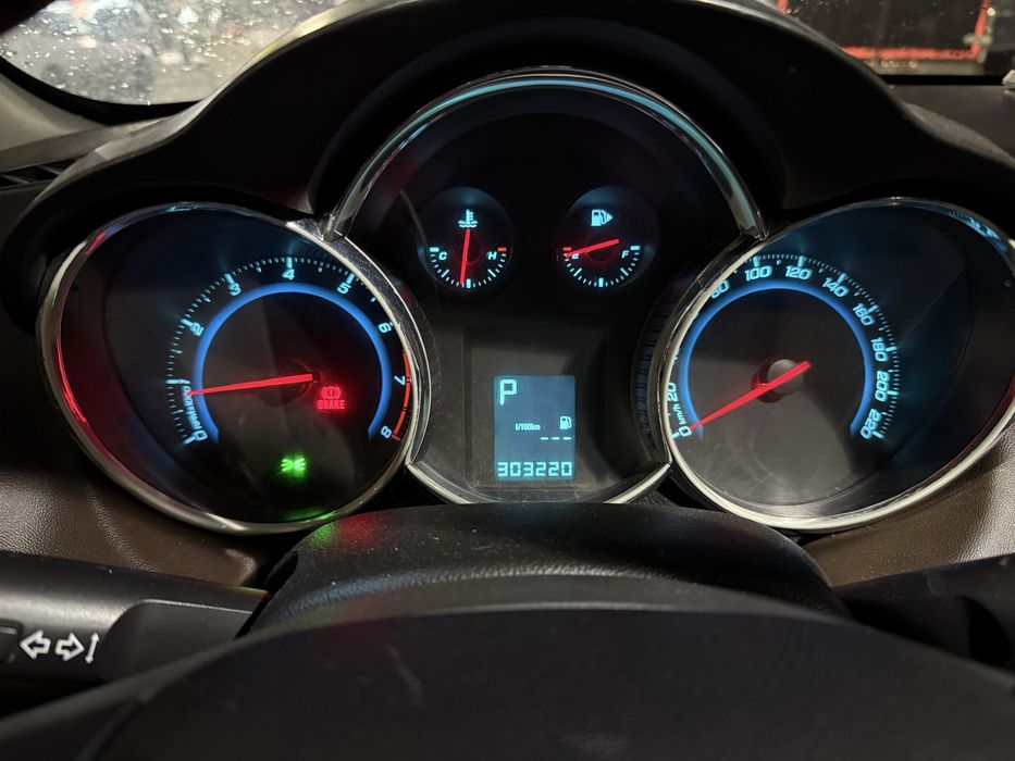 Продам chevrolet cruze