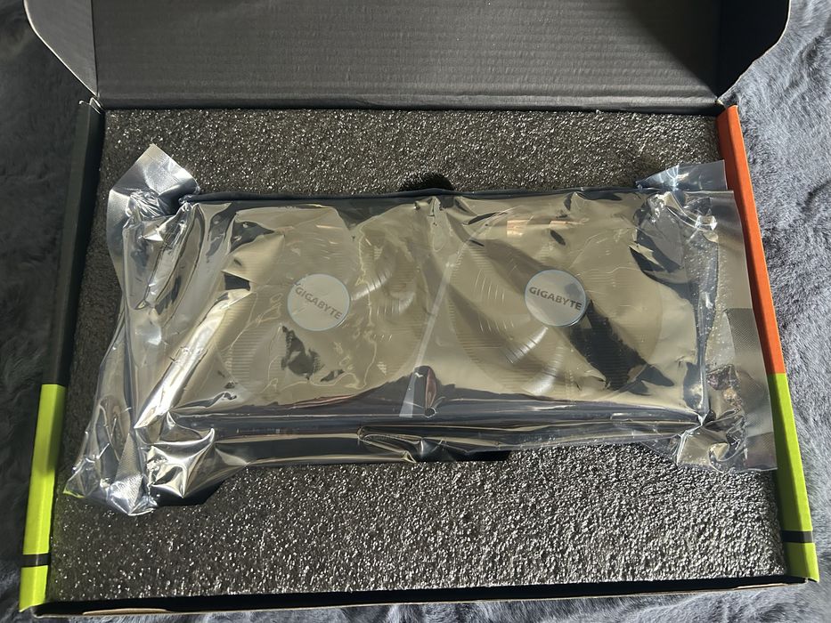 Vand placa video NVIDIA RTX 3060 EAGLE