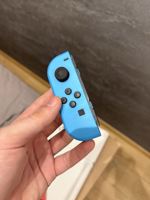 Конзола Nintendo Switch(Red and Blue joysticks)