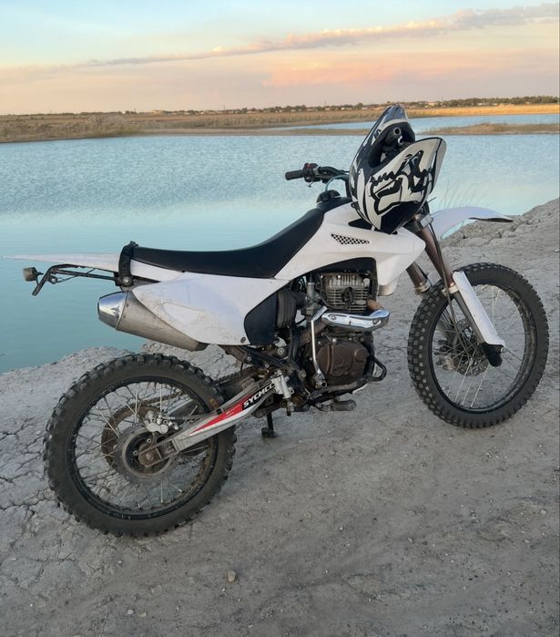 Продам эндуро 250 кубов