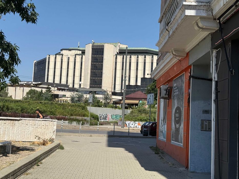 Дава се под наем Двустаен апартамент в София, 7-ми 11-ти километър - 55 кв.м за 750 € - Снимка #12