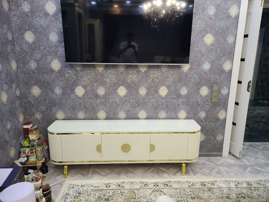 Tv tumba  va kamodlar