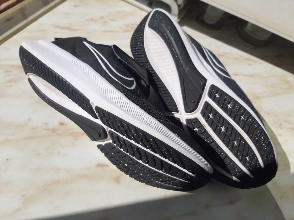 маратонки Nike,  35 номер