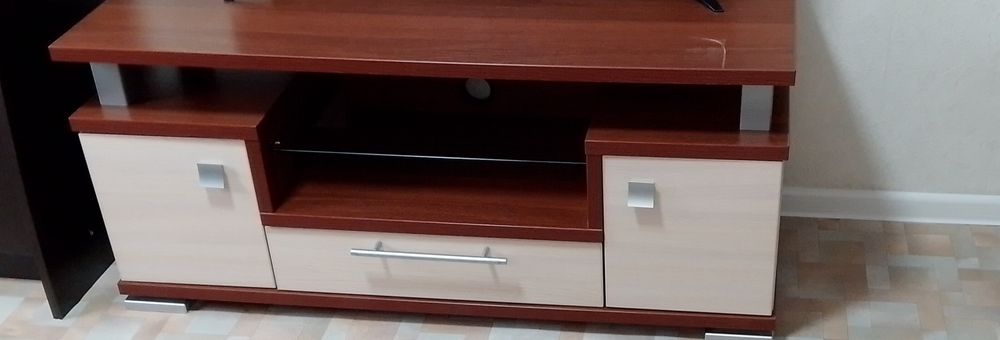 Срочно продам тумба под ТВ