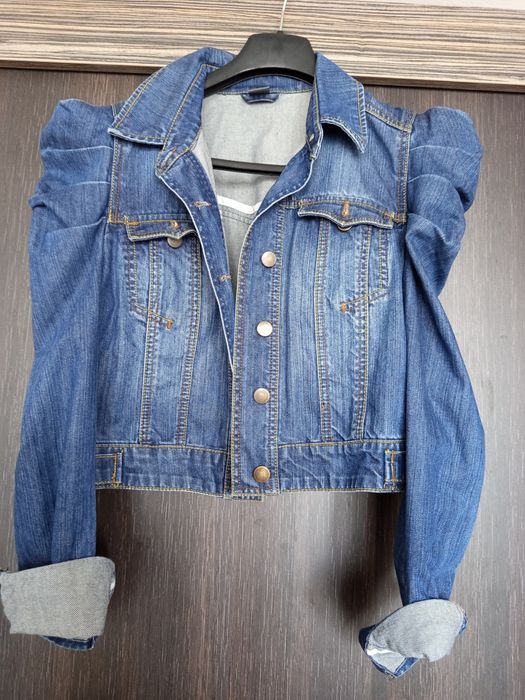 Дамско дънково яке с буфан ръкав