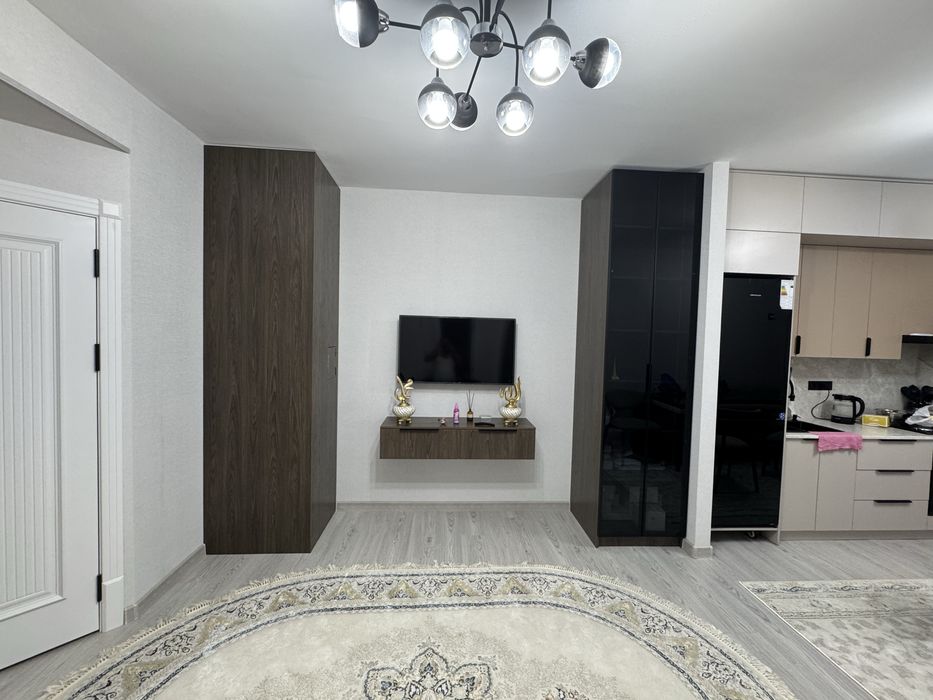 Квартира сотилади 56кв 3 хона килинган 10 этаж рохатда куругда