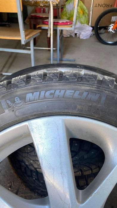 Зимние шины с дисками Toyota Michelin