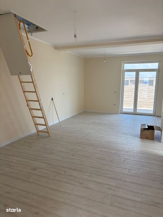 Duplex pe parter de vanzare, in Bucovat