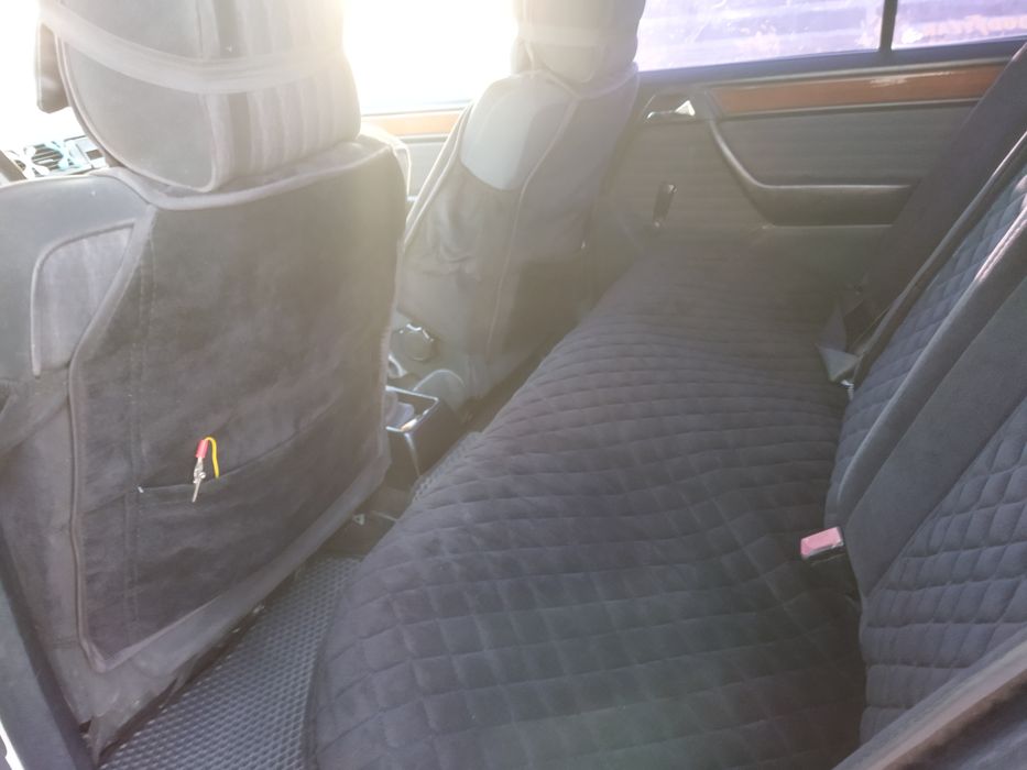 Продам мерседес Е200.