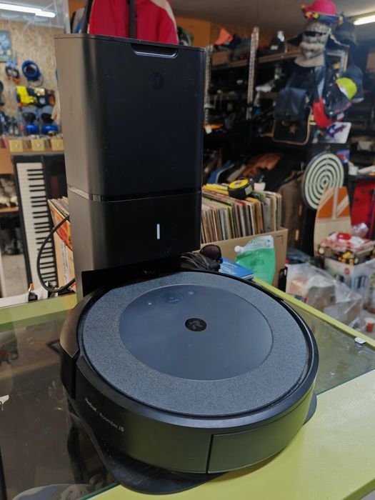 Смарт прахосмукачка Irobot roomba i 5 - с проблем