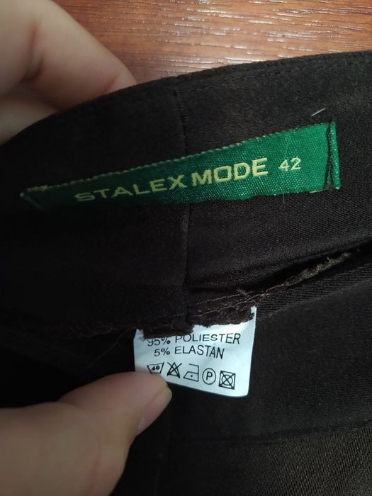 Pantaloni femei, marimea 42