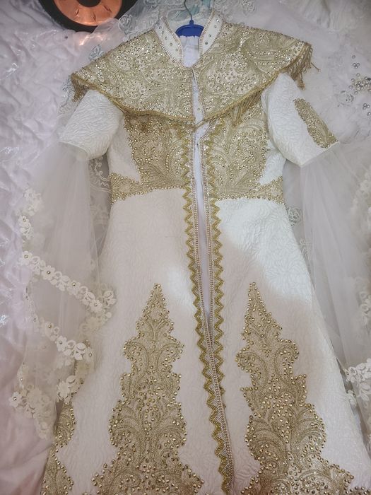 Ansambl 1 marta kiyilgan