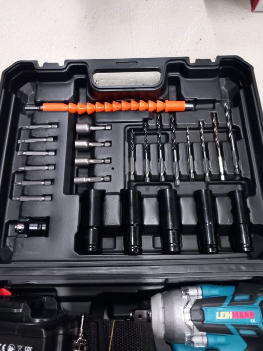 Pistol impact/înșurubat cu 2 acumulatori și cap de 1/2