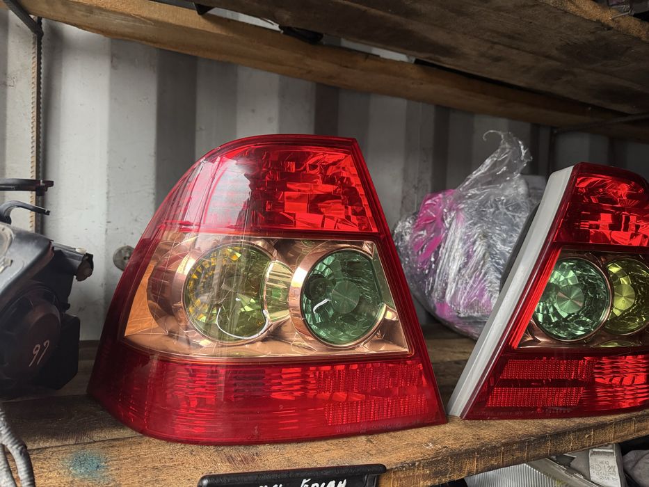 Задний фонарь королла