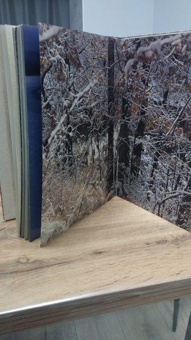 Продам книгу с иллюстрациями