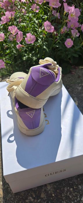 Нови сникърси Guess 39 размер