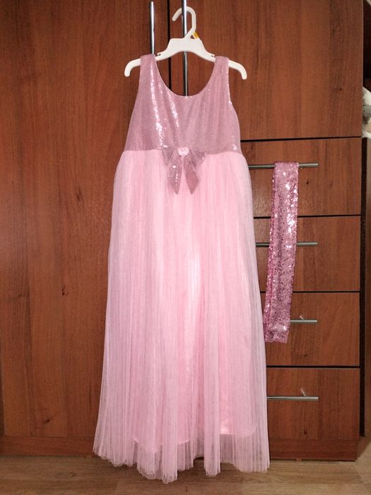 Продам  детское розовое платье