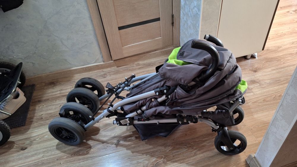 Коляска для детей с дцп