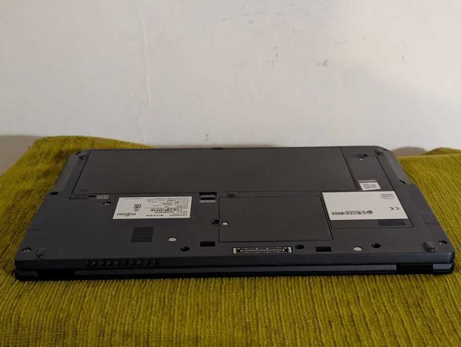 Laptop Fujitsu LIFEBOOK U748, Intel core  I7-8650U, 256GB SSD, 14 inch FHD