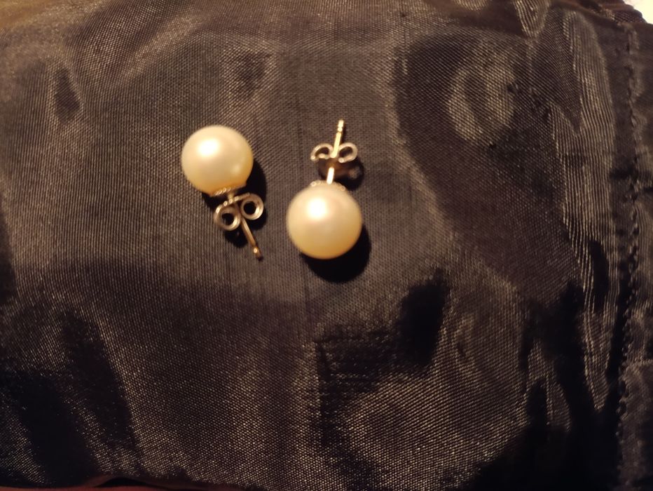 Серьги гвоздики с жемчугом 750 пробы