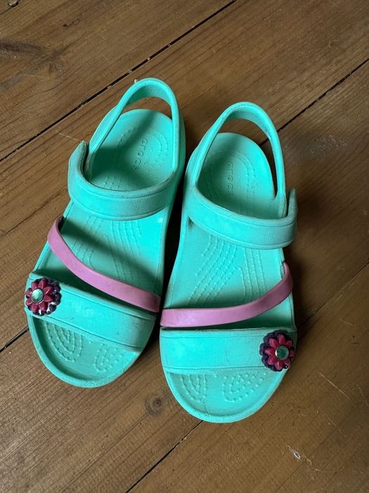 Crocs c9 c10 сандали за момиче