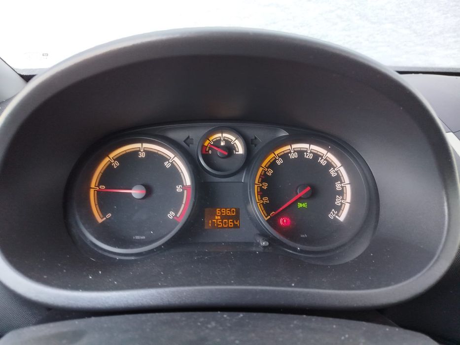 Opel CORSA 1.3 diesel ecoflex  90 cp.fab 2010 .hm.175000