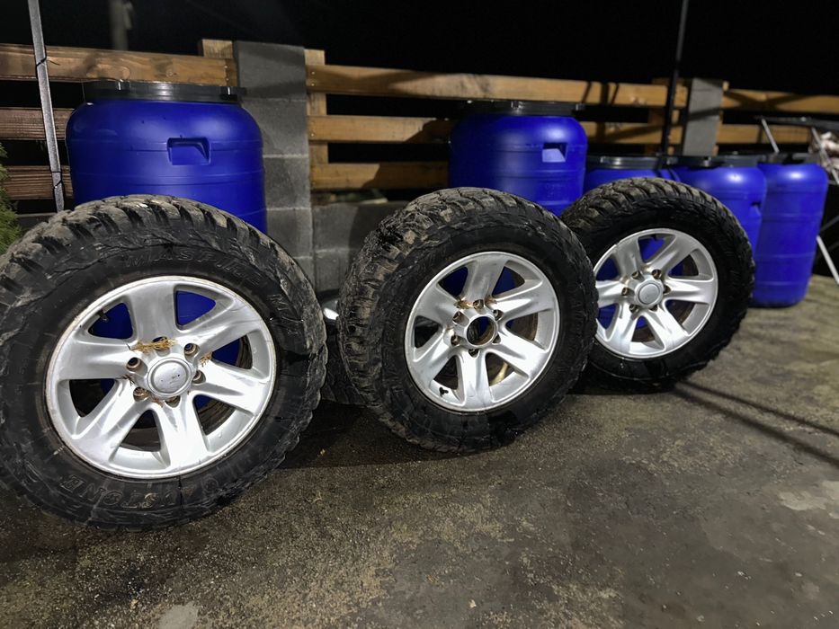 Гуми с джанти 17